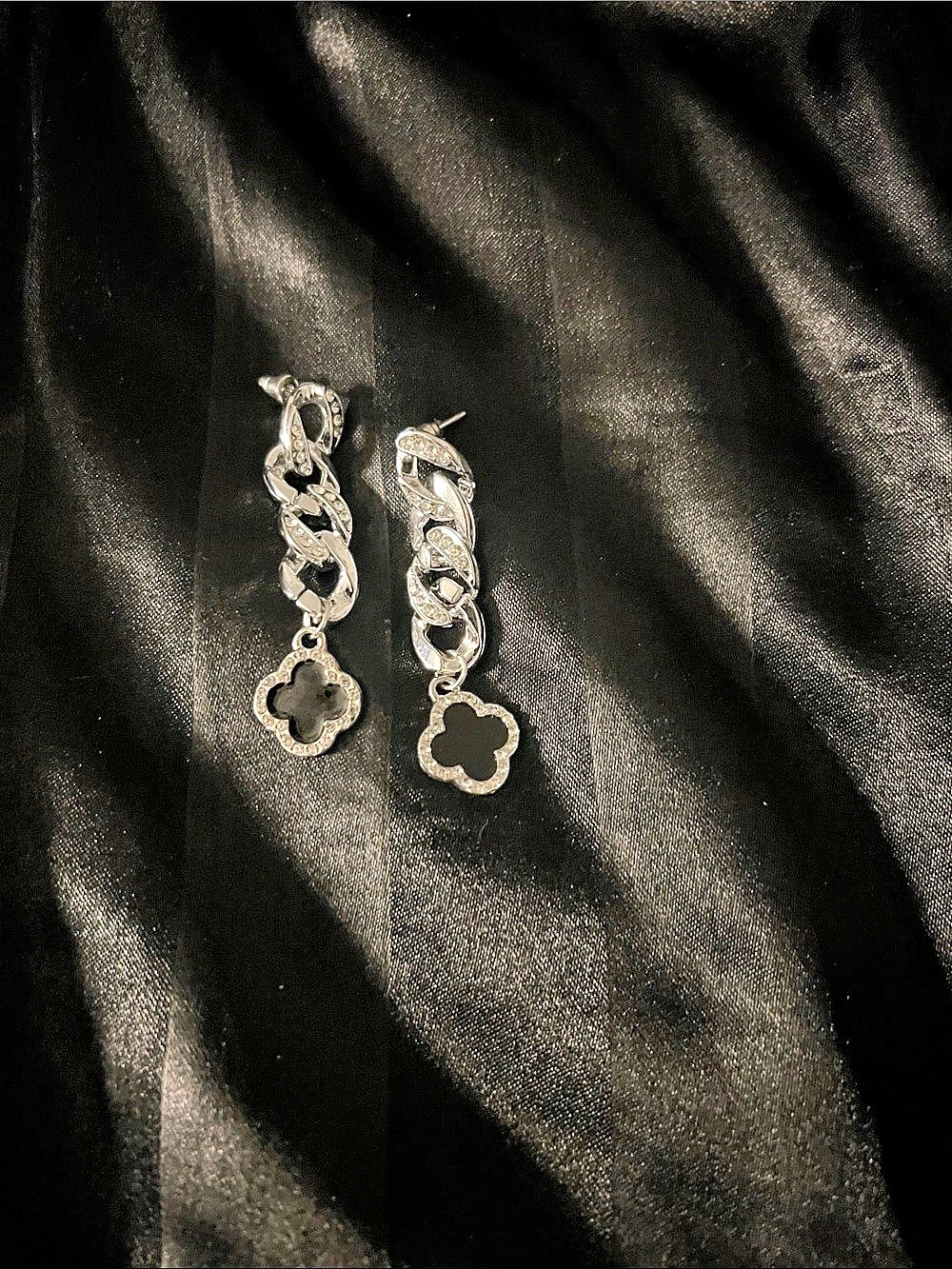 Silver Chain Drop Earrings Like New